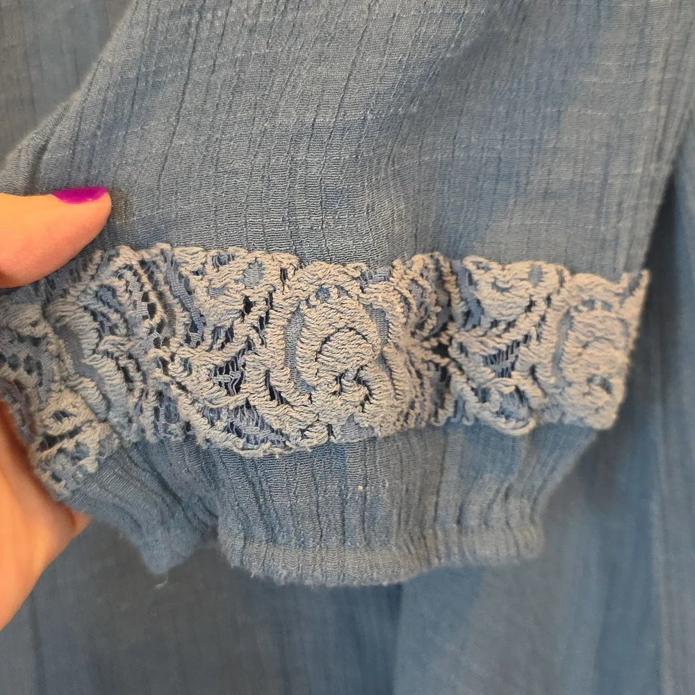 GUC 1X Zac & Rachel Blue Applique And Lace Accent Top - Picture 3 of 8